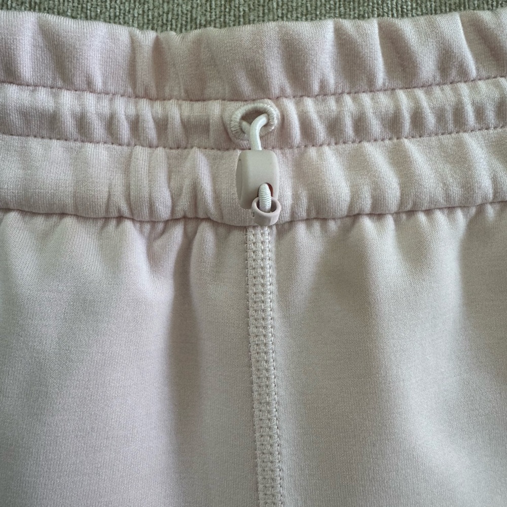 lululemon athletica Softstreme shorts 6 - Picture 3 of 5